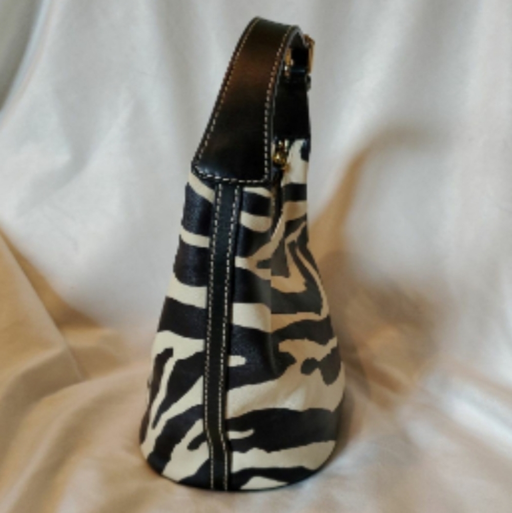 Dooney & Bourke mini - Picture 3 of 4